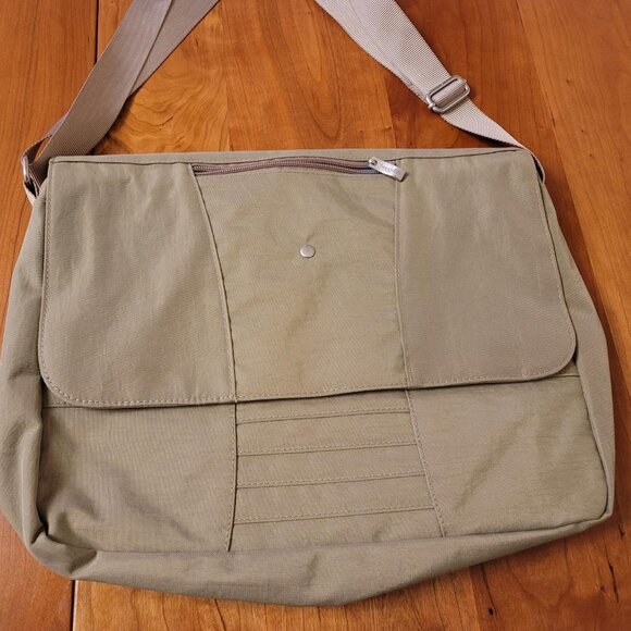 Baggallini laptop bag - Picture 1 of 7